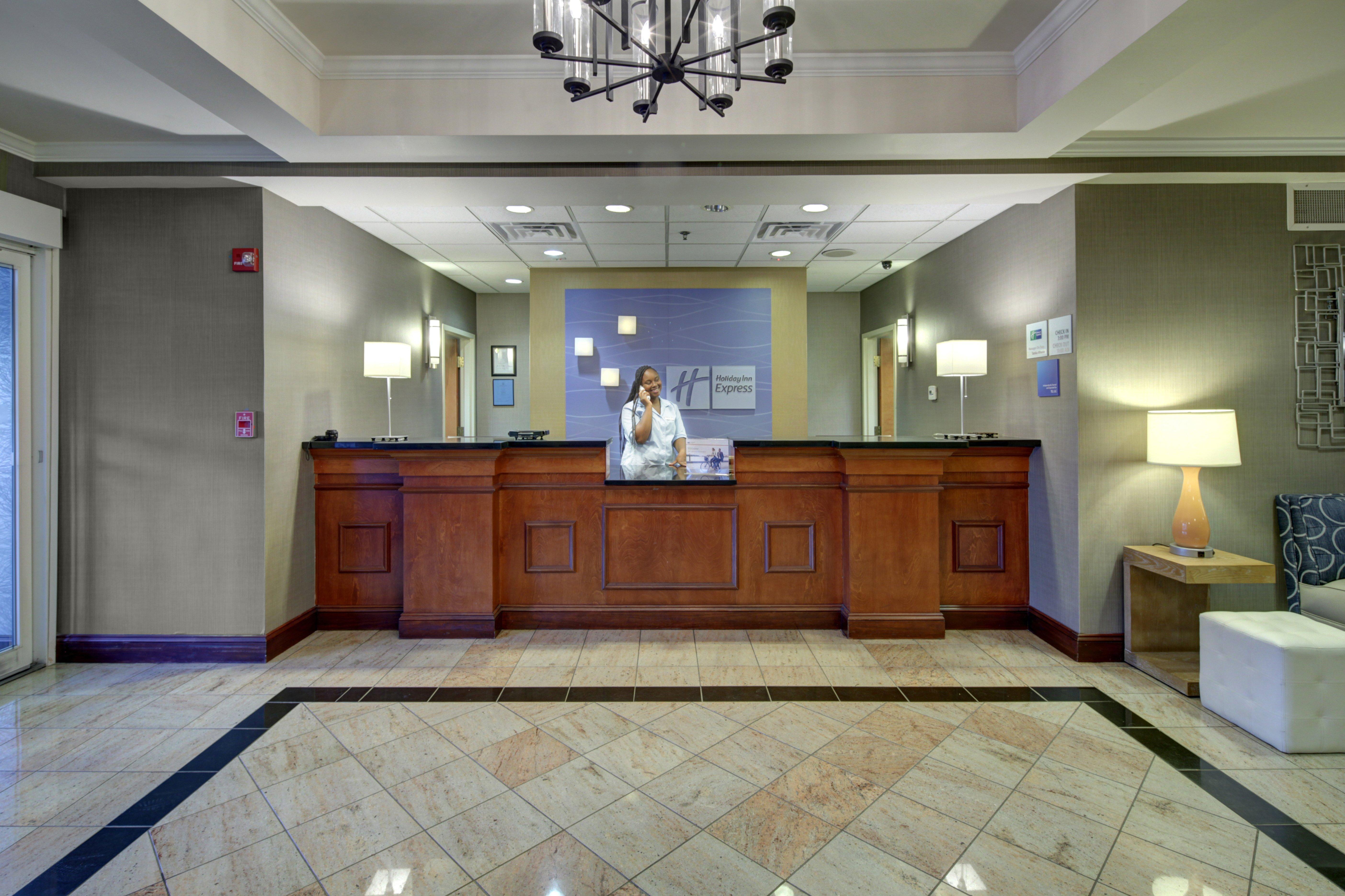 Holiday Inn Express Hotel & Suites Emporia By Ihg Eksteriør billede