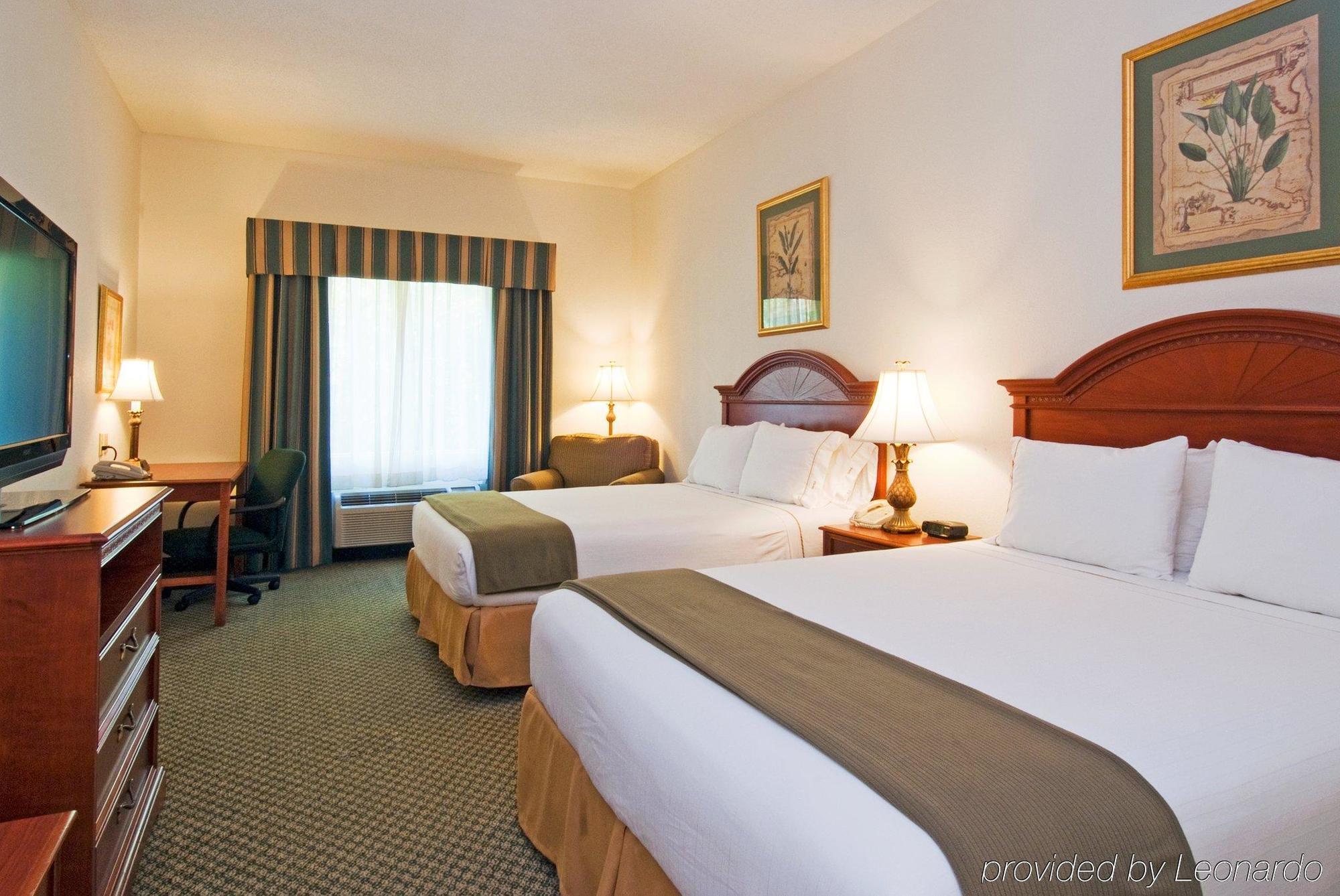 Holiday Inn Express Hotel & Suites Emporia By Ihg Værelse billede